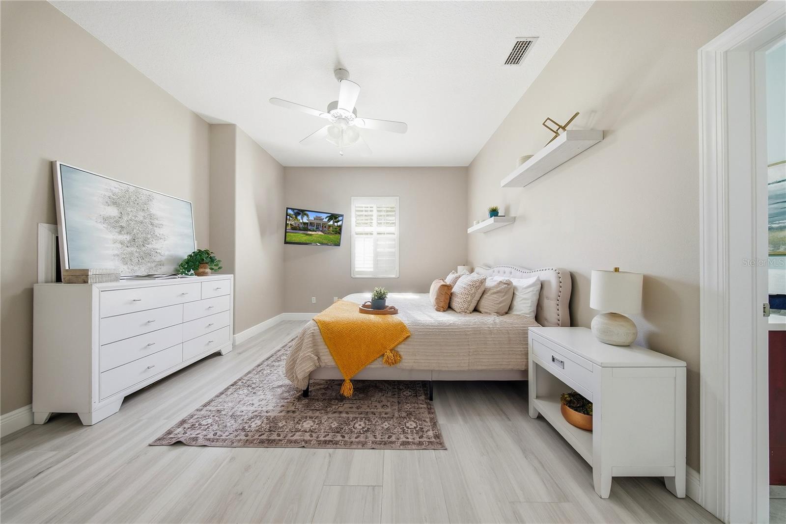 Image 36 of 62 For 510 Mirabay Boulevard