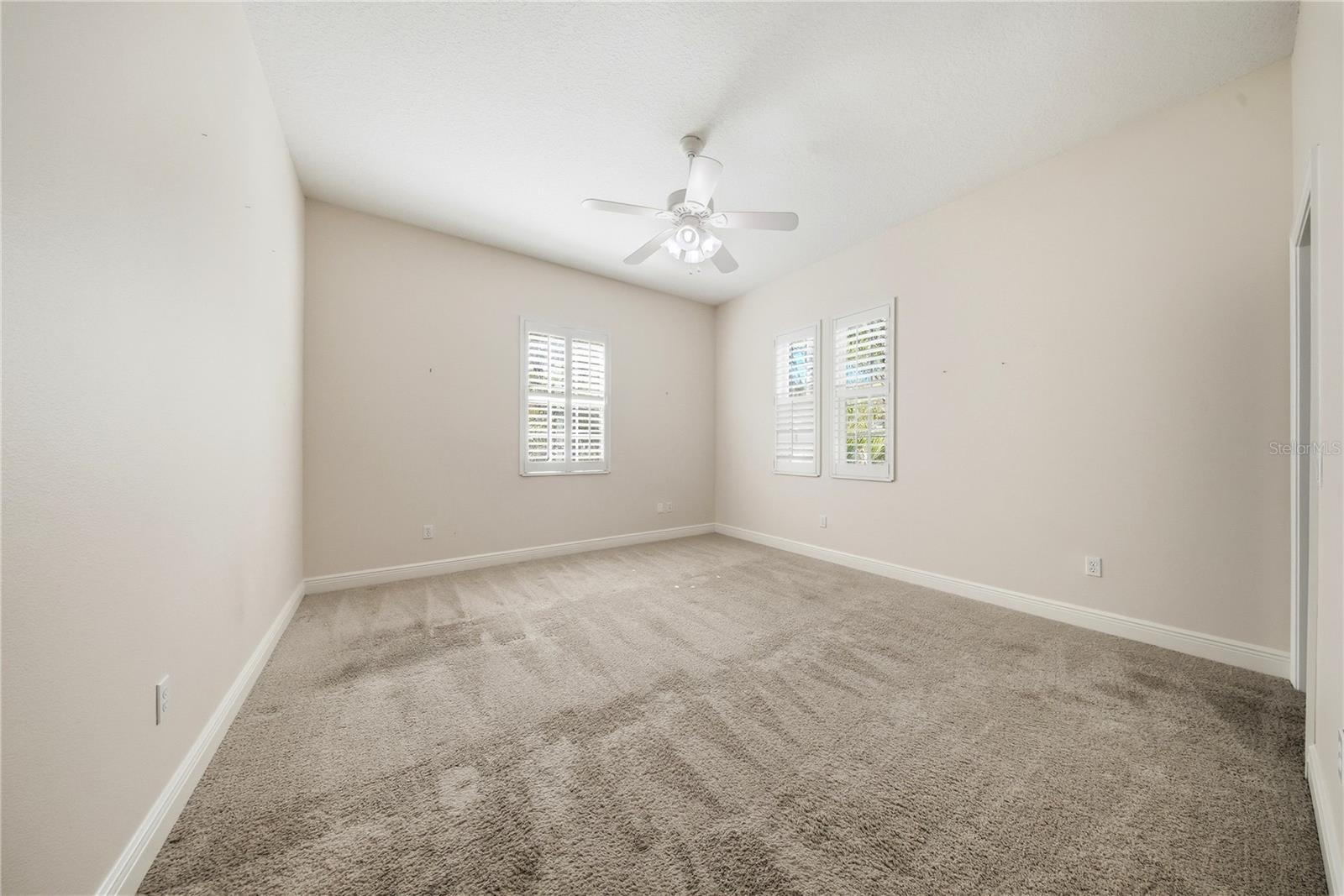 Image 41 of 62 For 510 Mirabay Boulevard