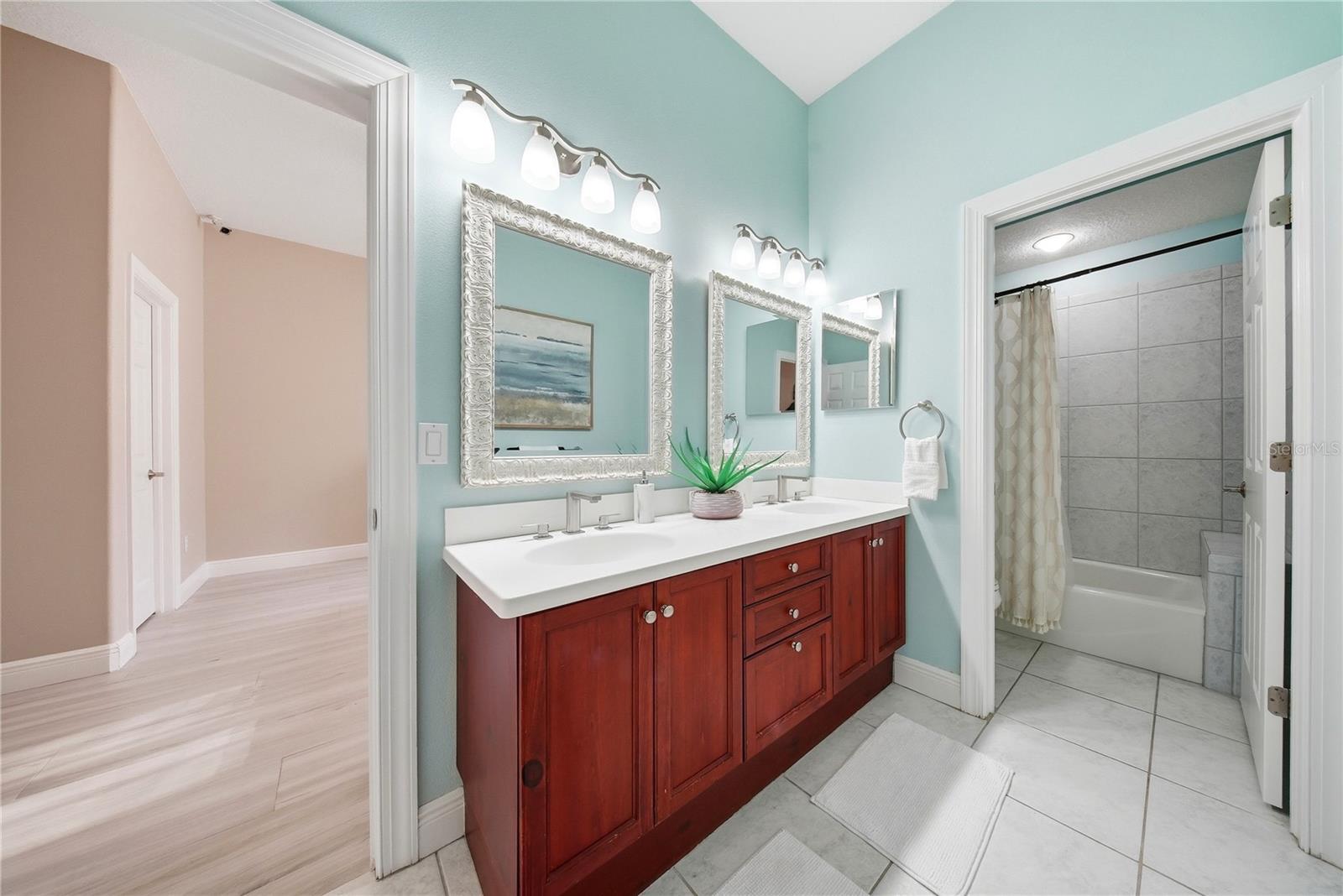 Image 44 of 62 For 510 Mirabay Boulevard