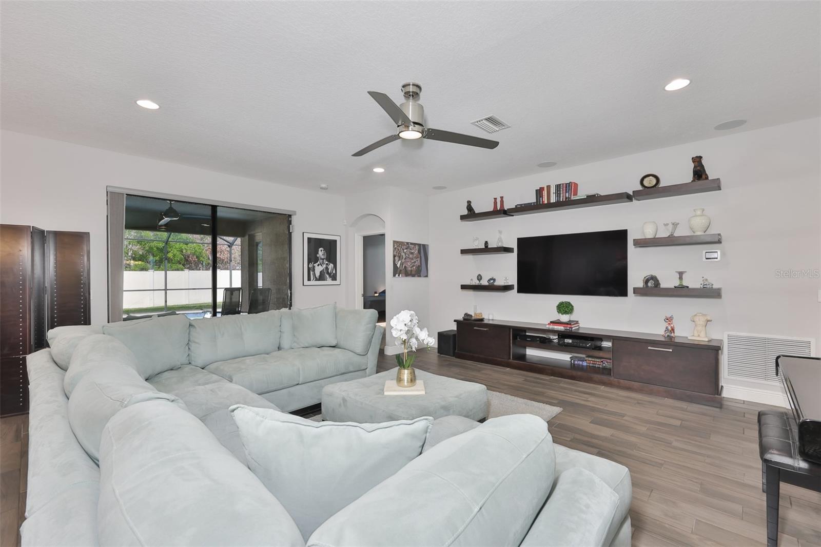 Image 13 of 39 For 11014 Brahman Ranch Circle