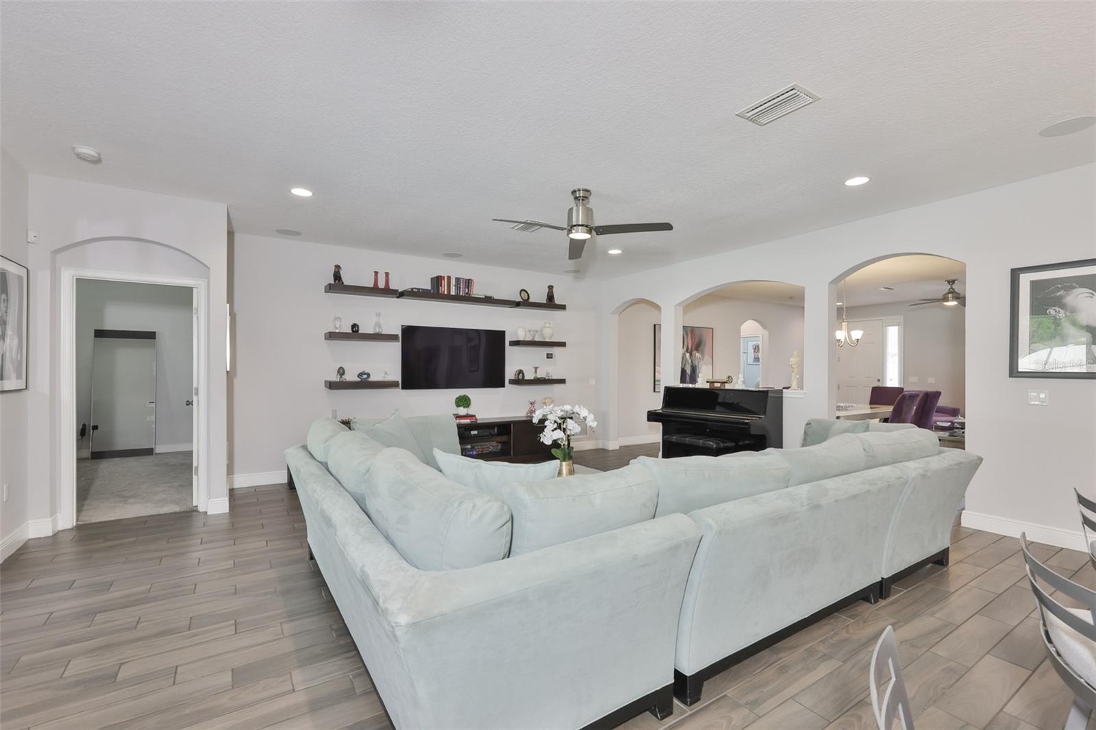 Image 14 of 39 For 11014 Brahman Ranch Circle