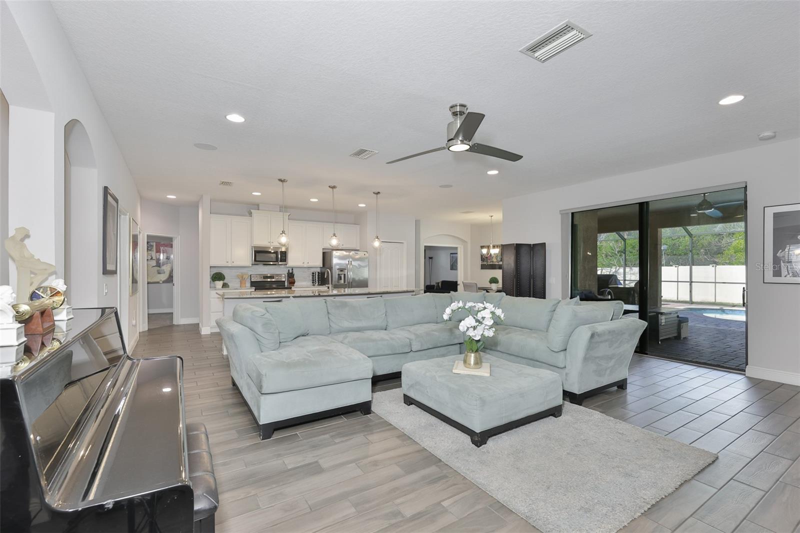 Image 5 of 39 For 11014 Brahman Ranch Circle