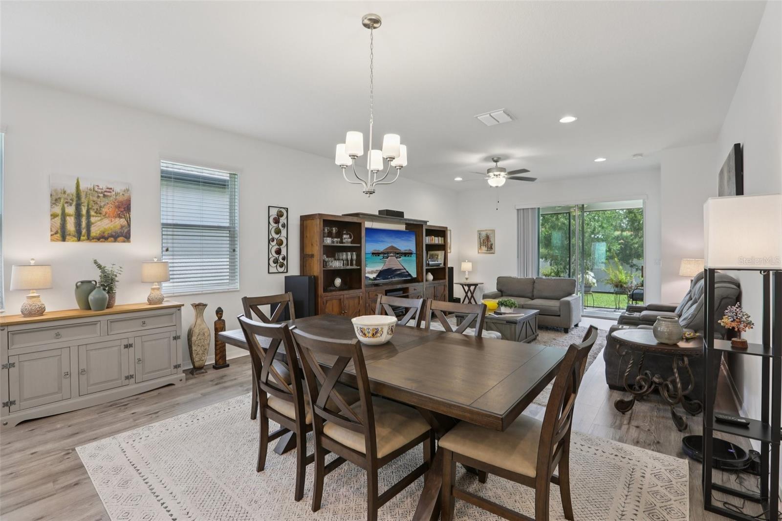 Image 10 of 51 For 7114 Gulf Cypress Avenue