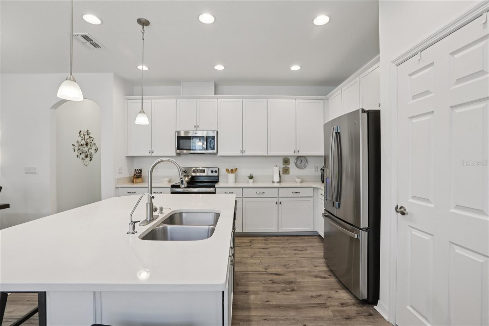 Image 12 of 51 For 7114 Gulf Cypress Avenue