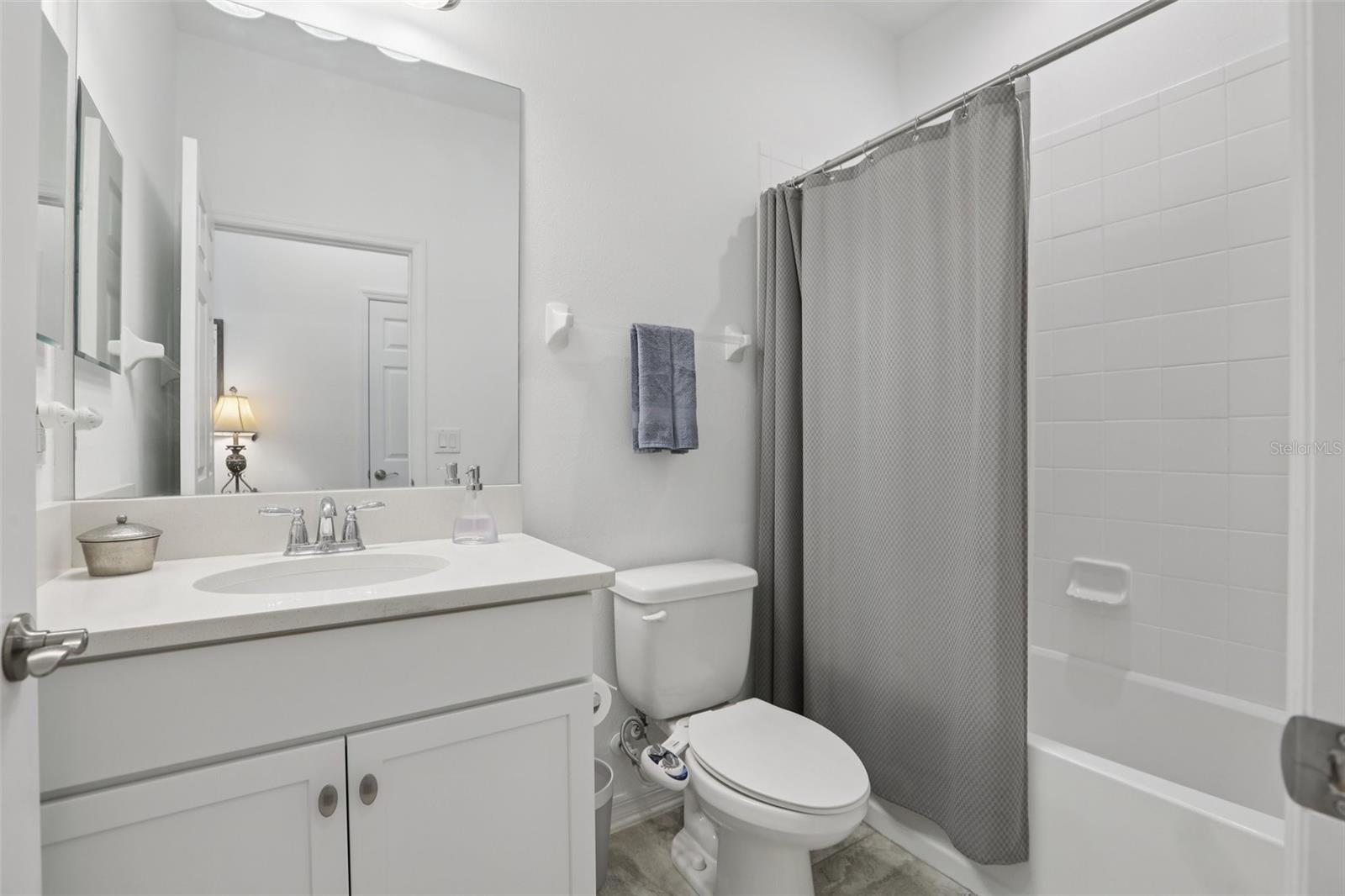 Image 24 of 51 For 7114 Gulf Cypress Avenue