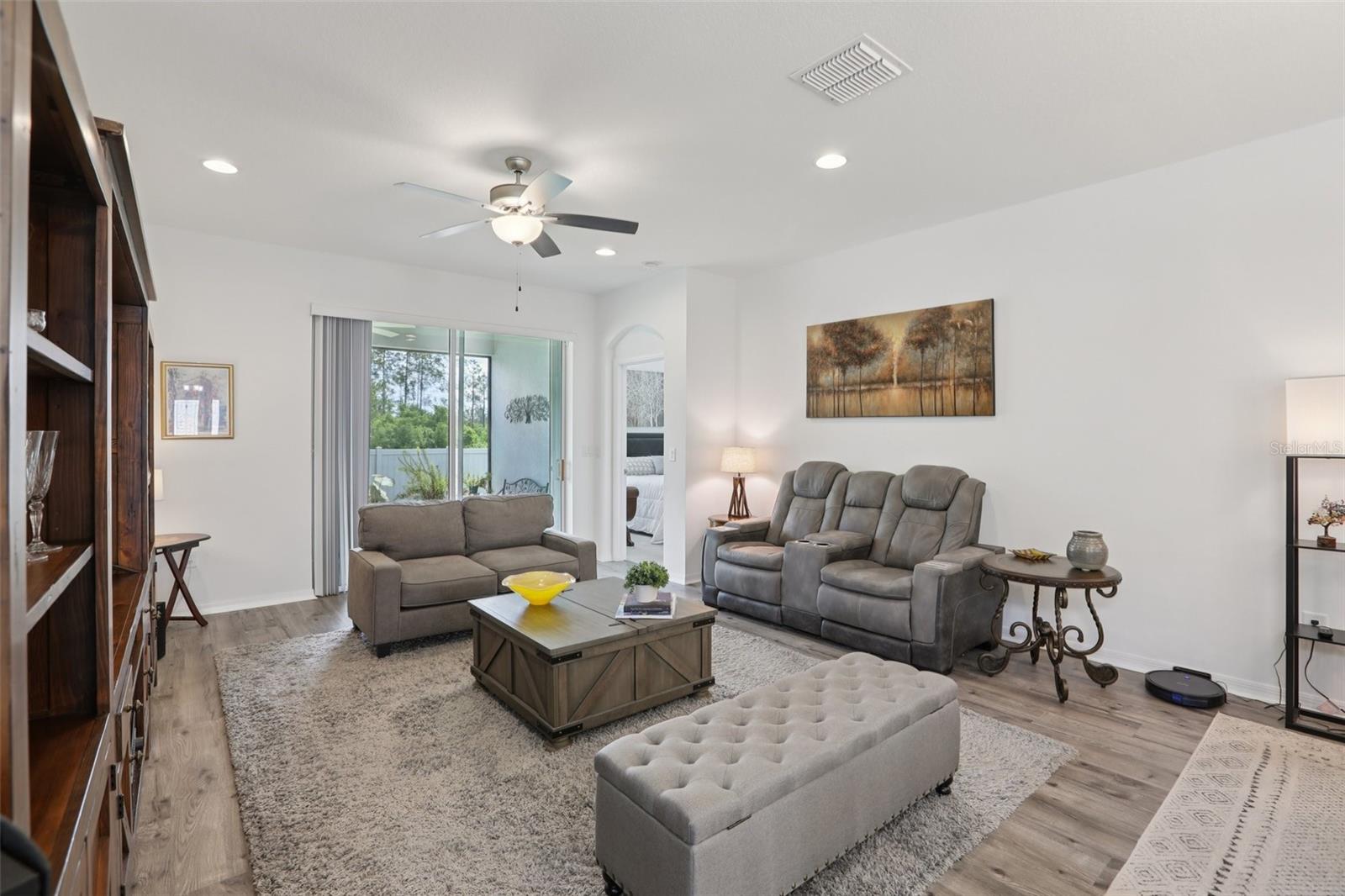 Image 6 of 51 For 7114 Gulf Cypress Avenue