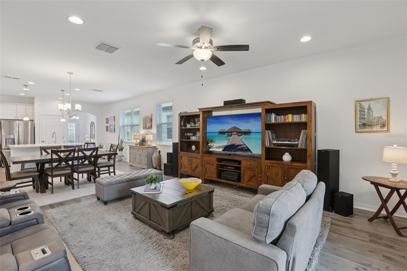 Image 7 of 51 For 7114 Gulf Cypress Avenue