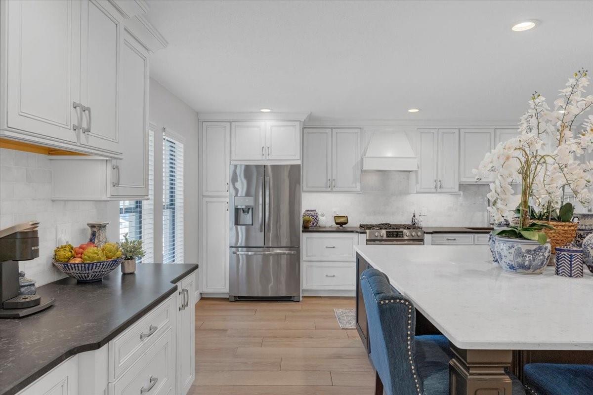 Image 10 of 49 For 6870 13th Avenue N