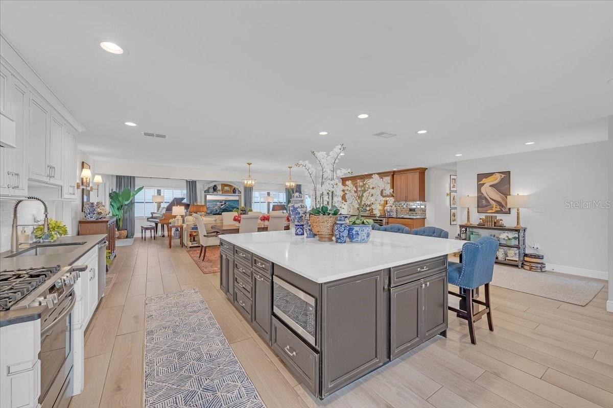 Image 13 of 49 For 6870 13th Avenue N