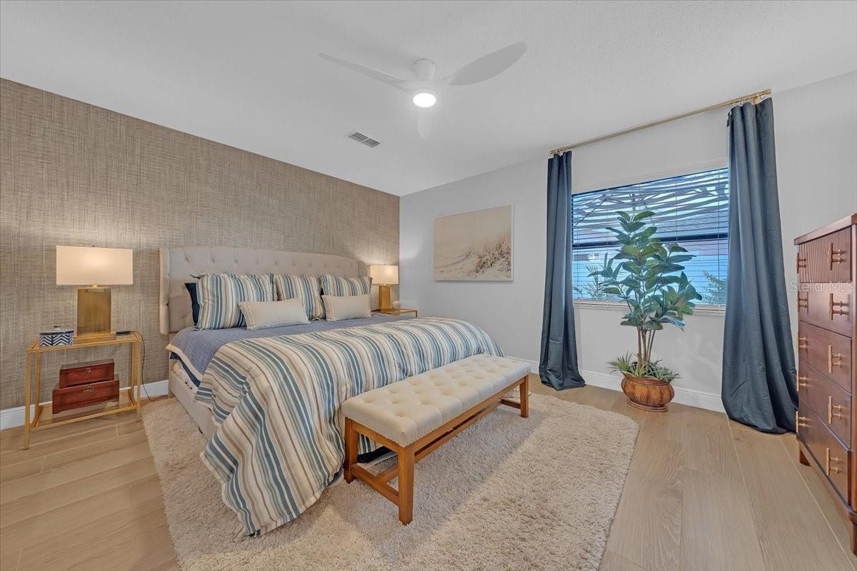 Image 26 of 49 For 6870 13th Avenue N