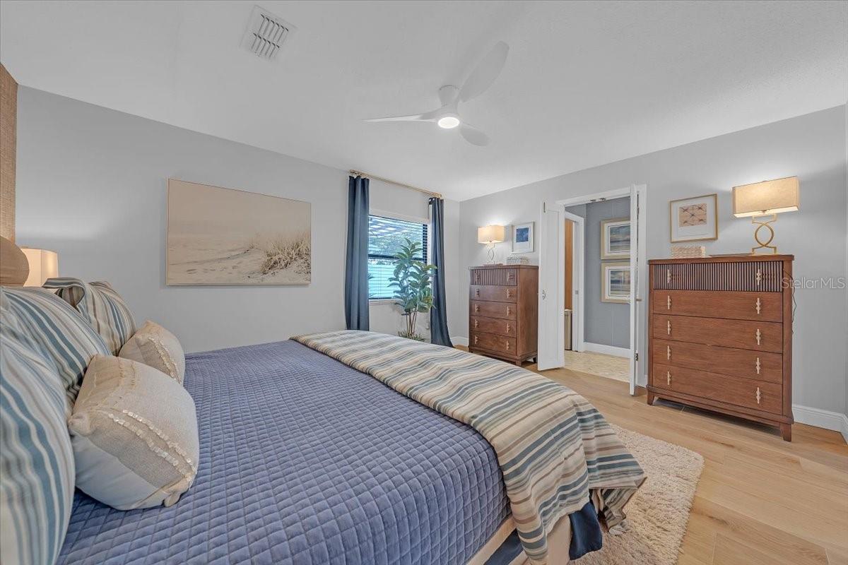 Image 28 of 49 For 6870 13th Avenue N