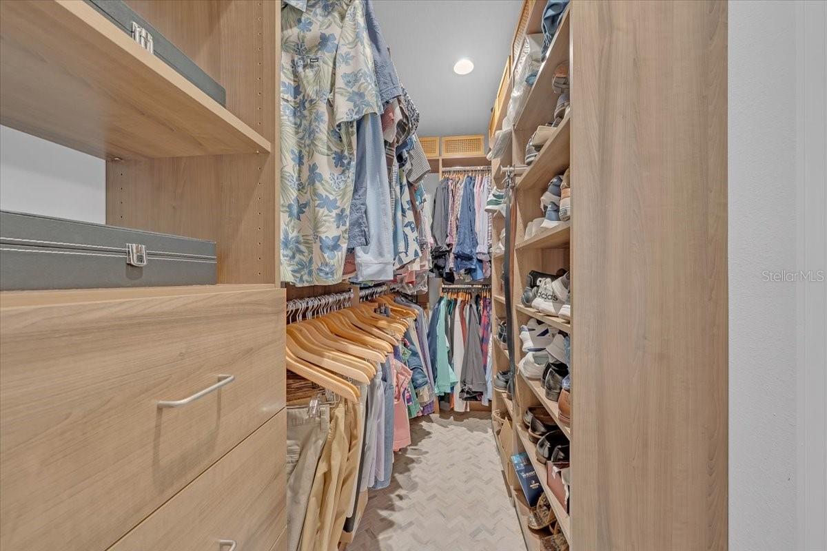 Image 31 of 49 For 6870 13th Avenue N