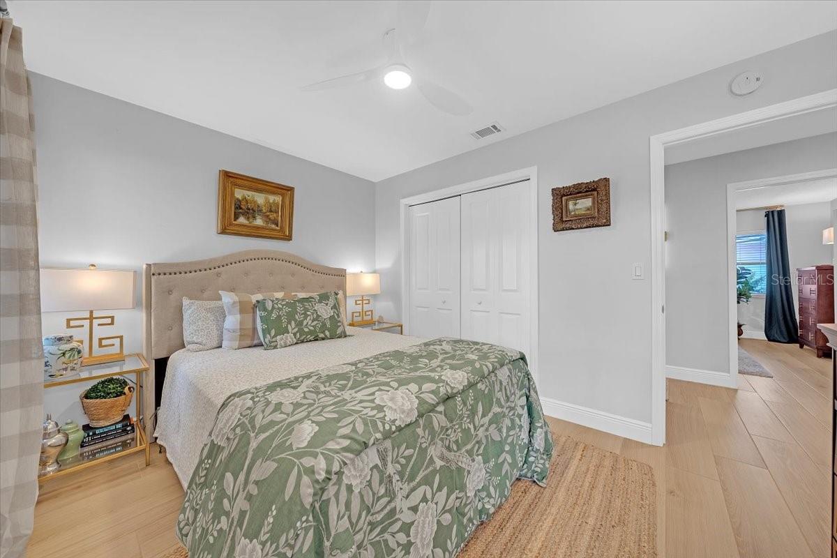 Image 34 of 49 For 6870 13th Avenue N