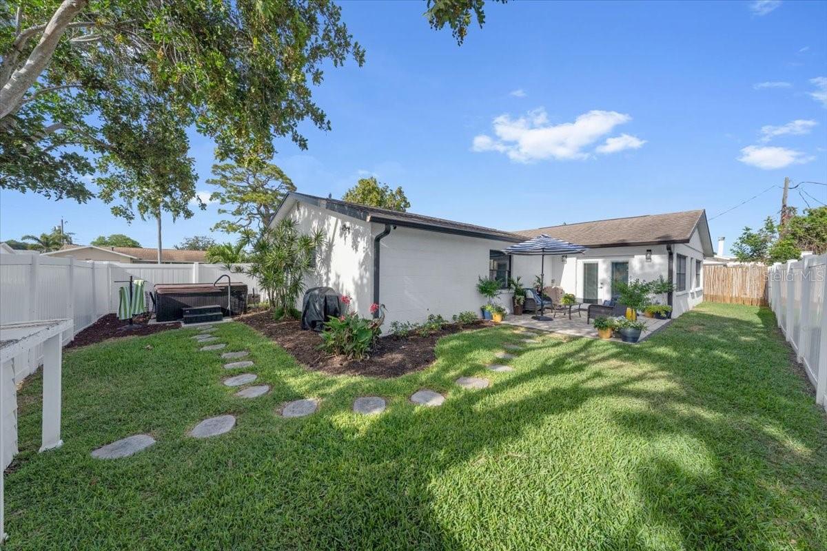 Image 40 of 49 For 6870 13th Avenue N