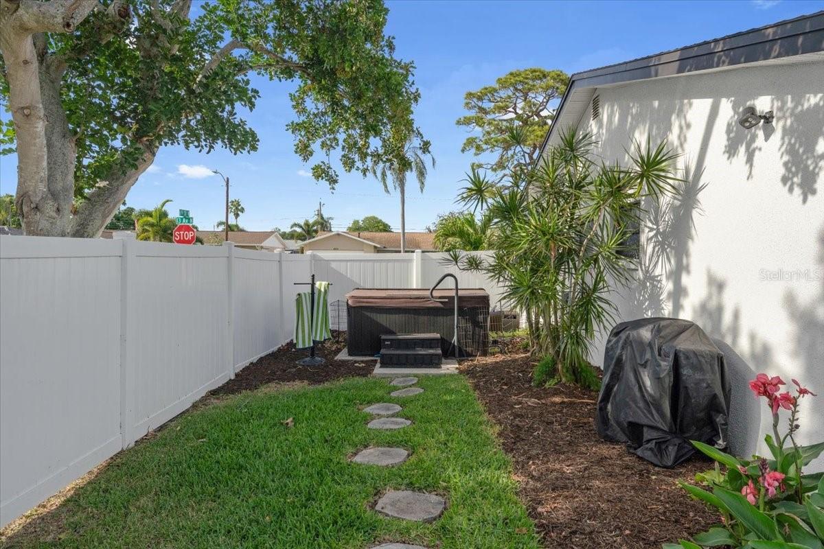 Image 41 of 49 For 6870 13th Avenue N