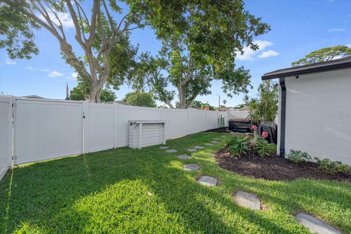 Image 42 of 49 For 6870 13th Avenue N