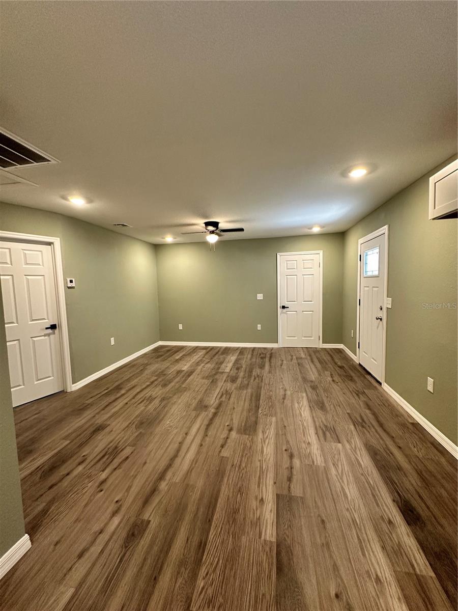 Image 18 of 26 For 2417 Tanglewood Street