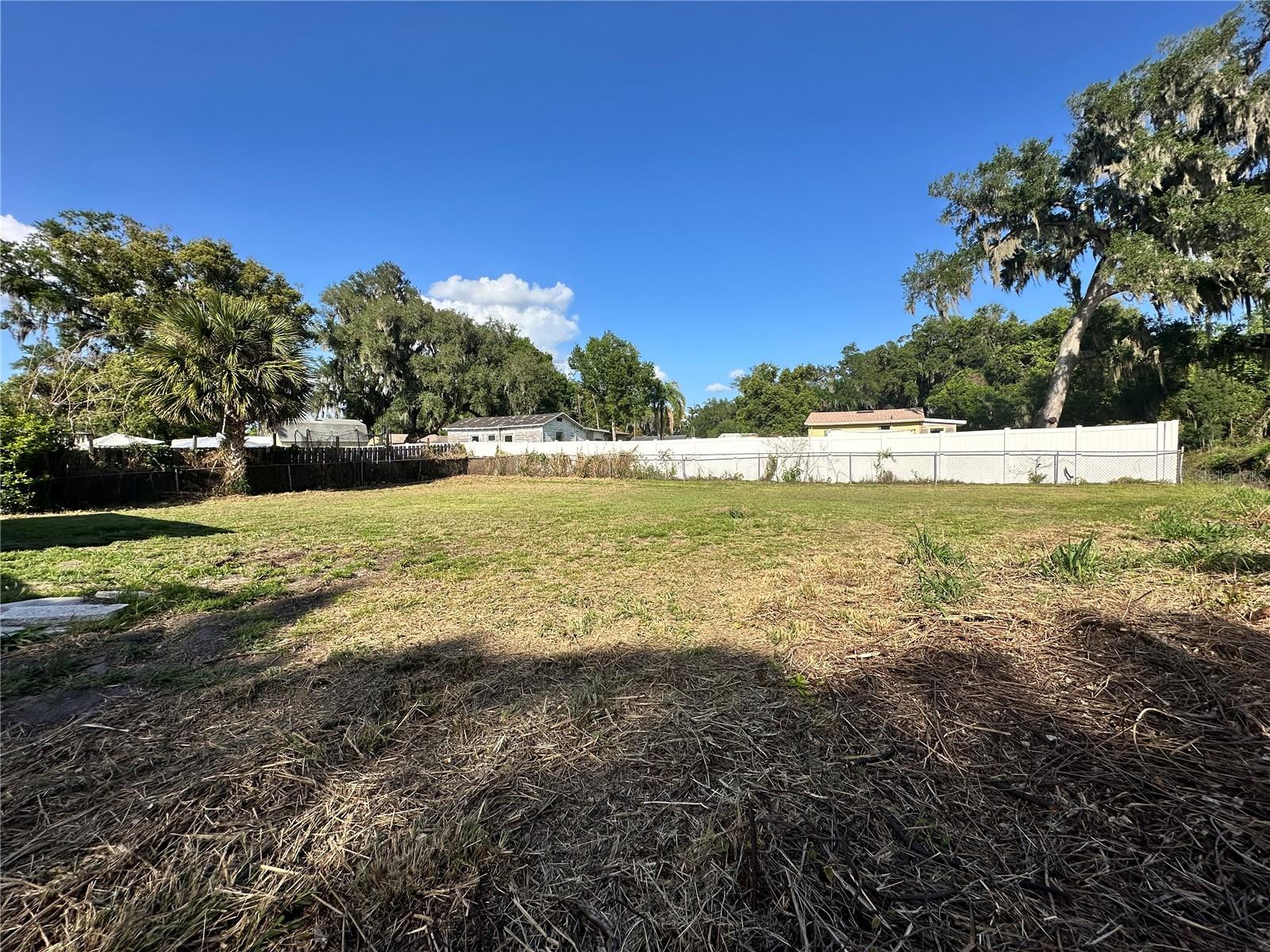 Image 26 of 26 For 2417 Tanglewood Street