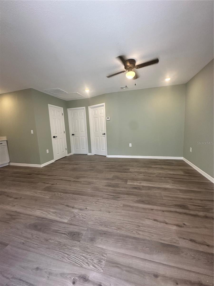 Image 4 of 26 For 2417 Tanglewood Street