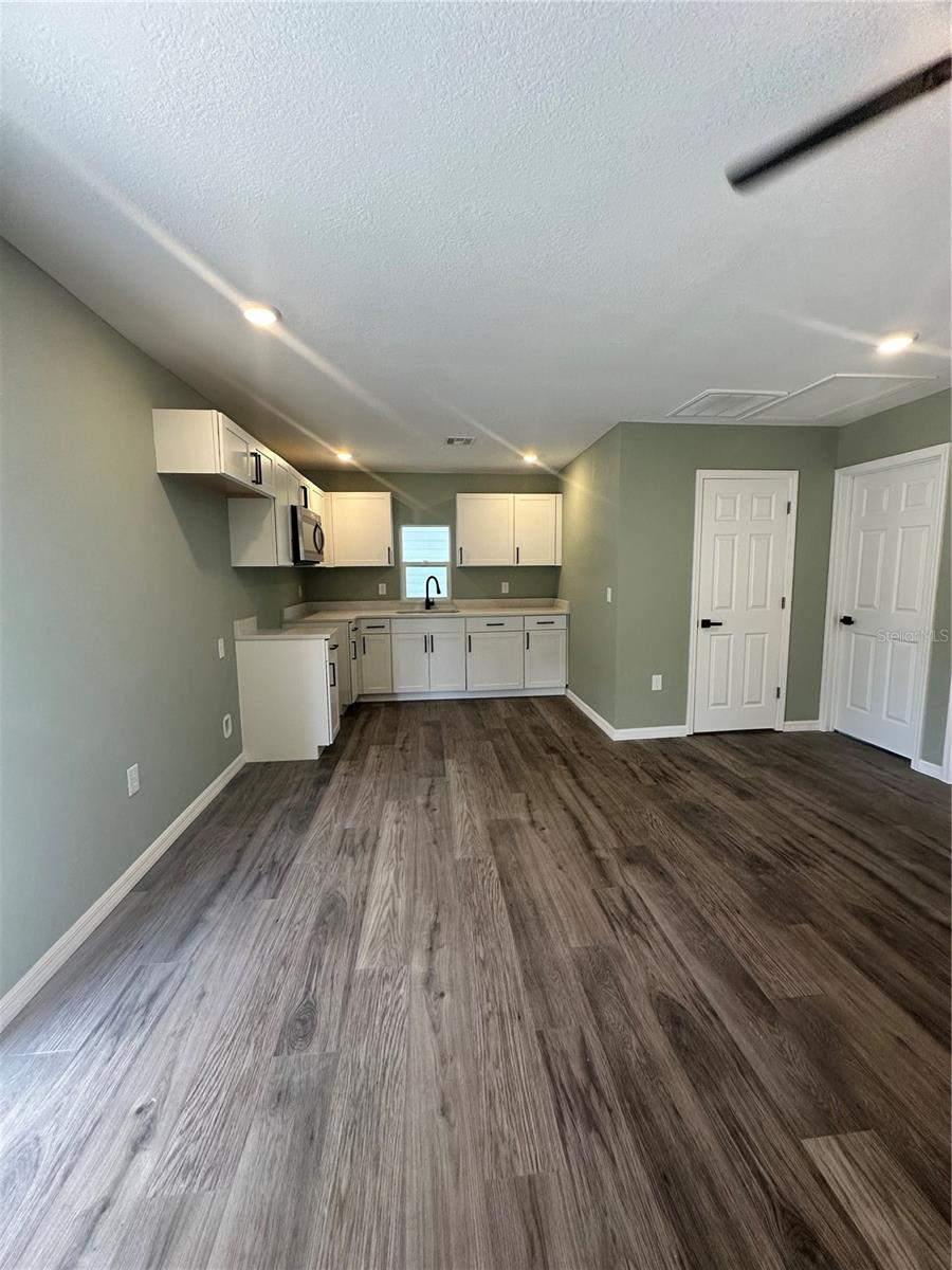 Image 6 of 26 For 2417 Tanglewood Street