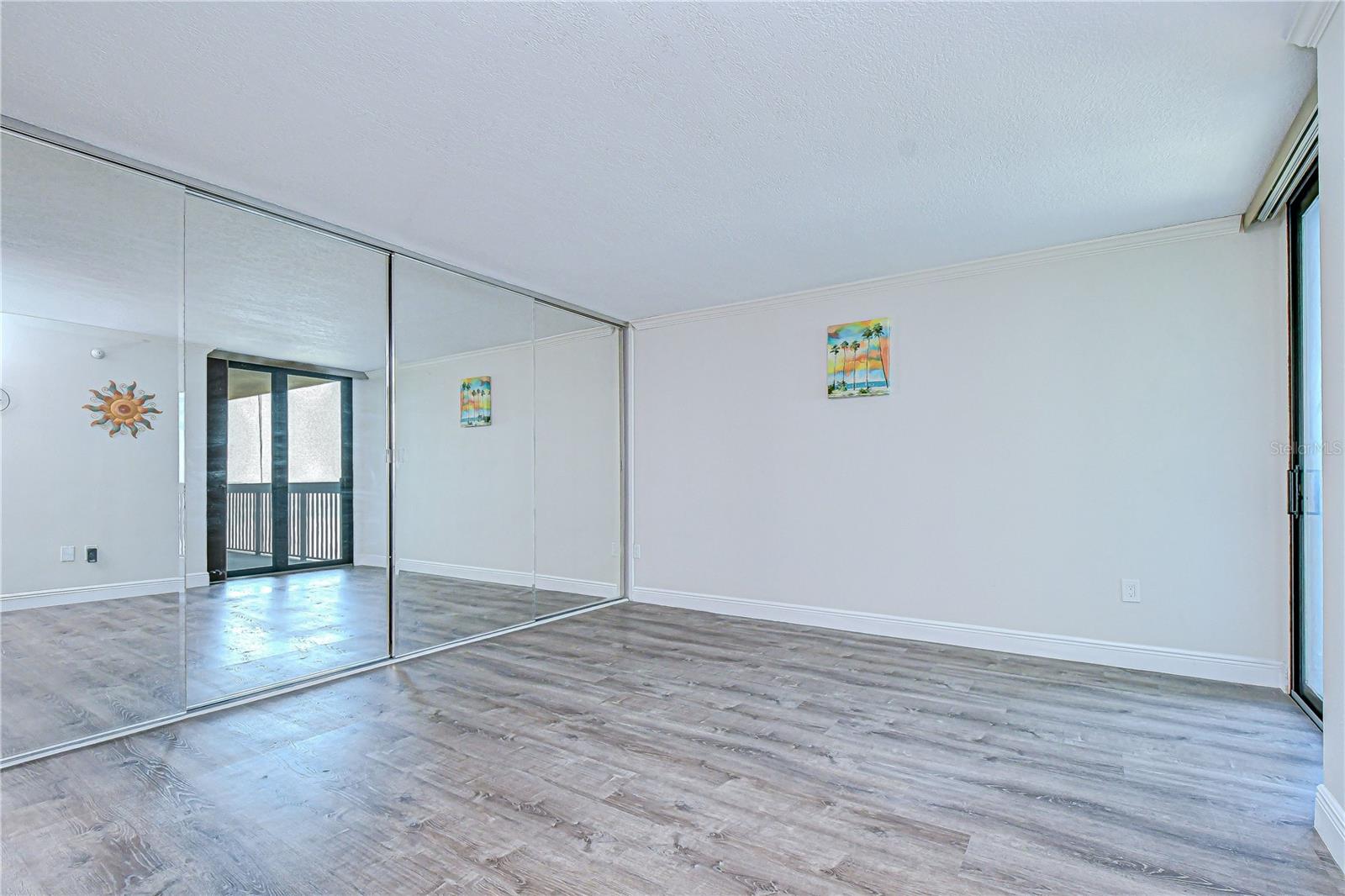 Image 11 of 40 For 2413 Bayshore Boulevard 1003