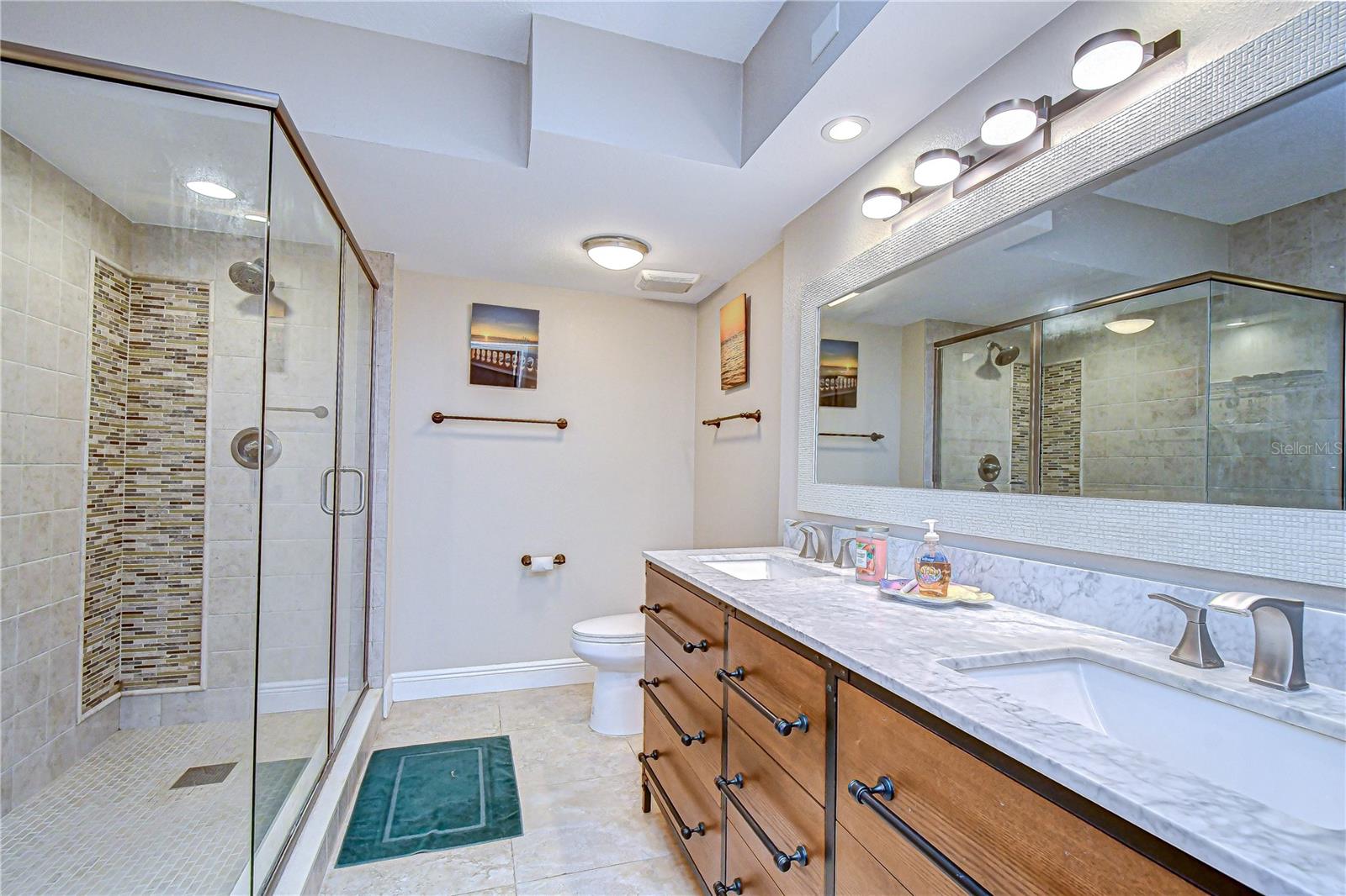 Image 13 of 40 For 2413 Bayshore Boulevard 1003