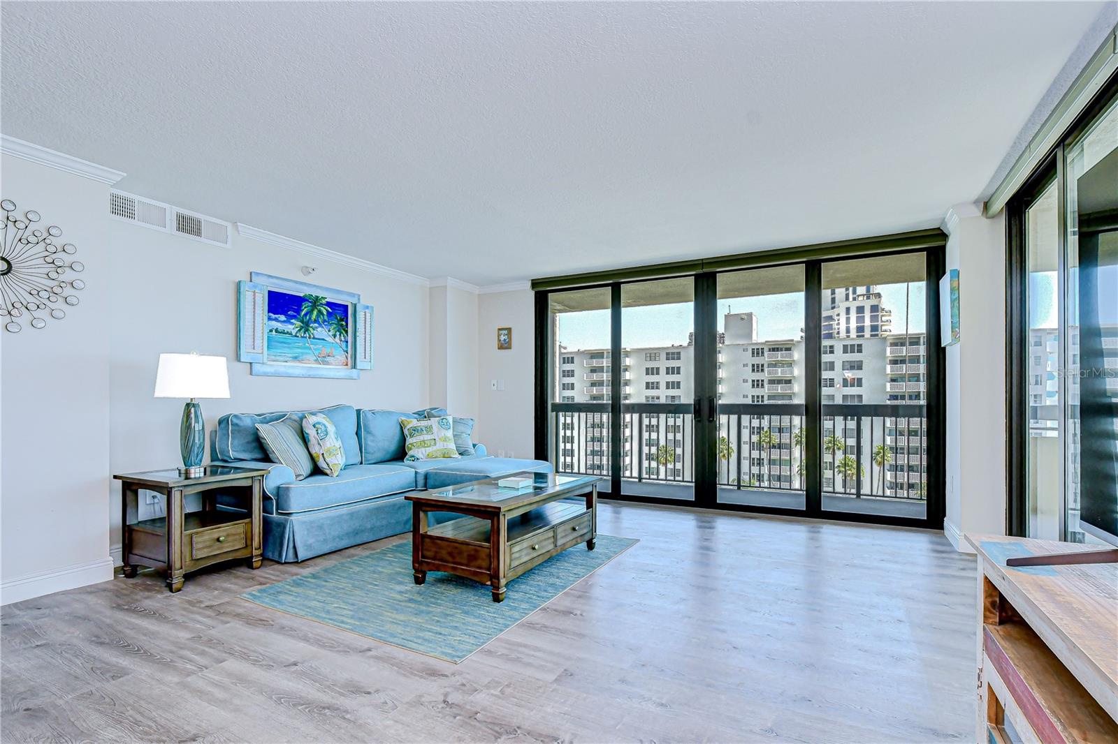 Image 7 of 40 For 2413 Bayshore Boulevard 1003