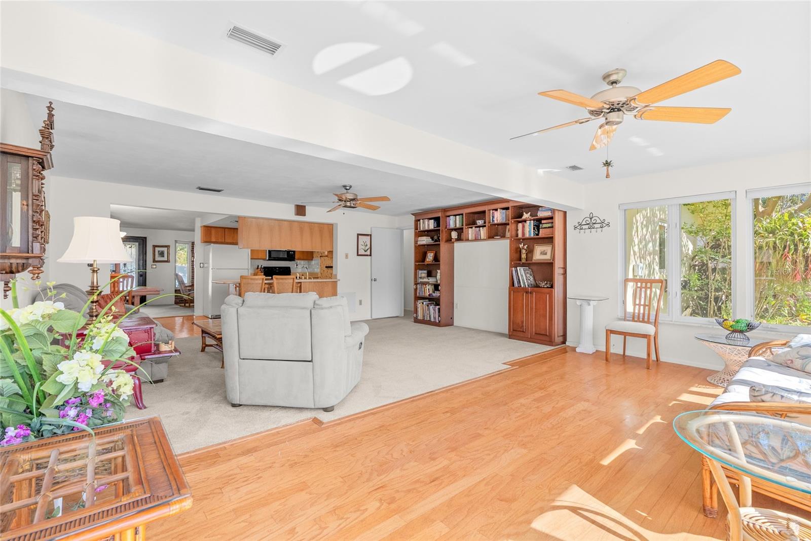 Image 17 of 46 For 962 Corvette Drive