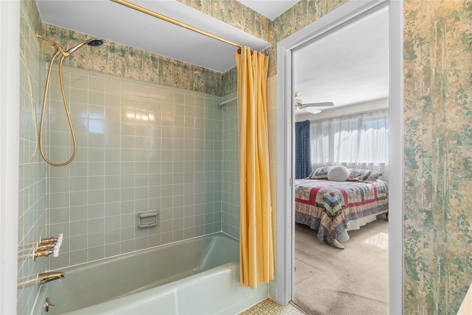 Image 23 of 46 For 962 Corvette Drive