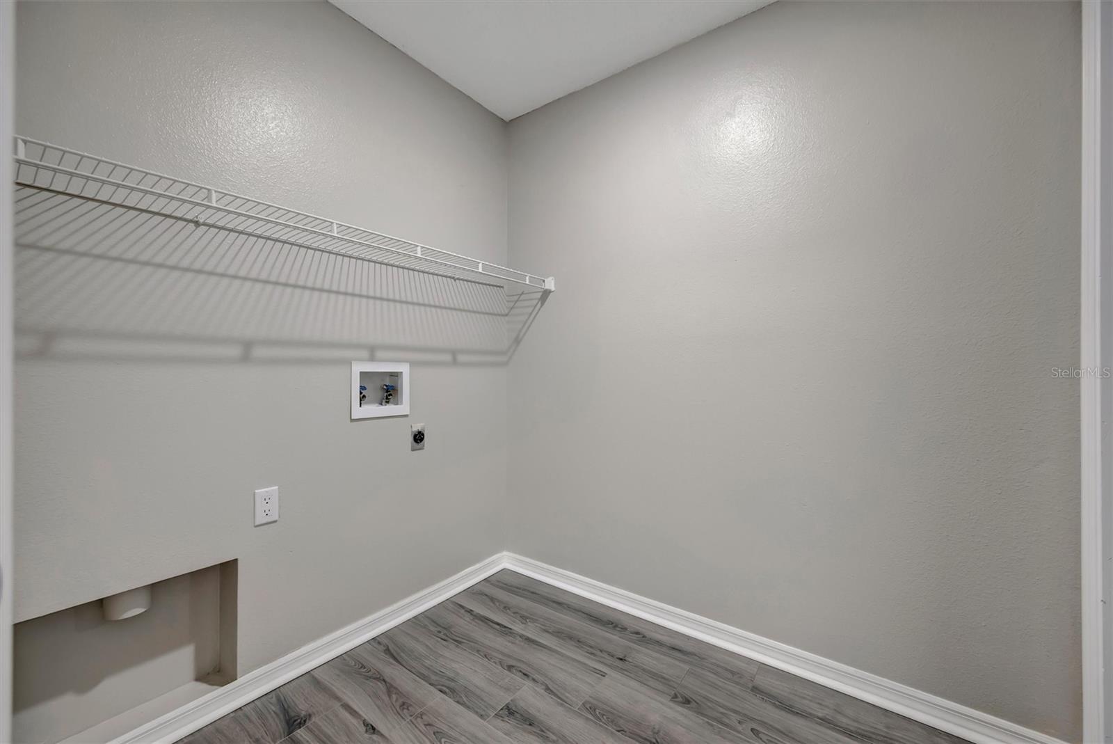 Image 7 of 35 For 9022 Sheldon Chase Drive