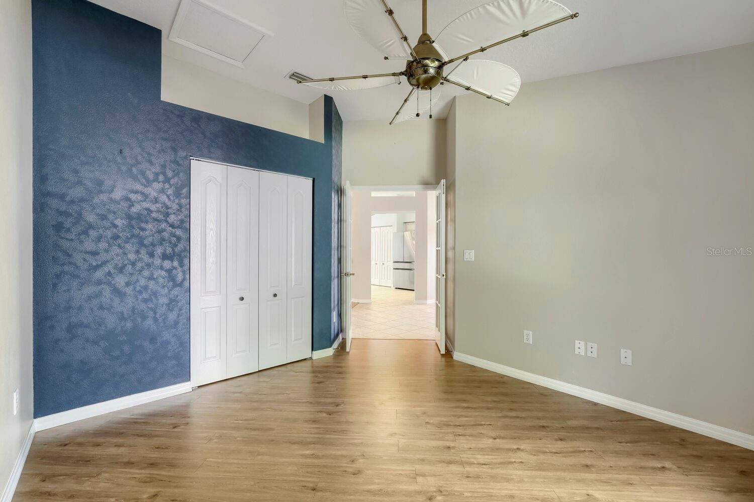 Image 20 of 27 For 11337 Clear Oak Cir