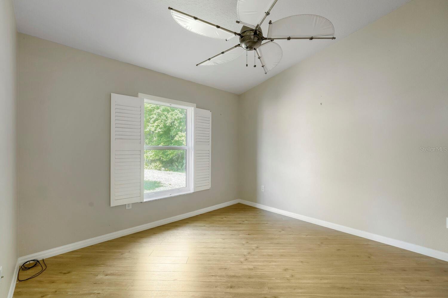 Image 21 of 27 For 11337 Clear Oak Cir