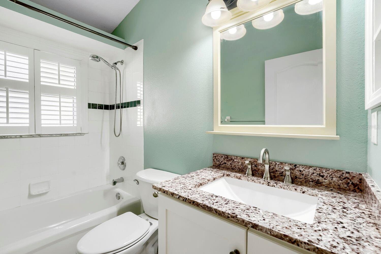 Image 22 of 27 For 11337 Clear Oak Cir