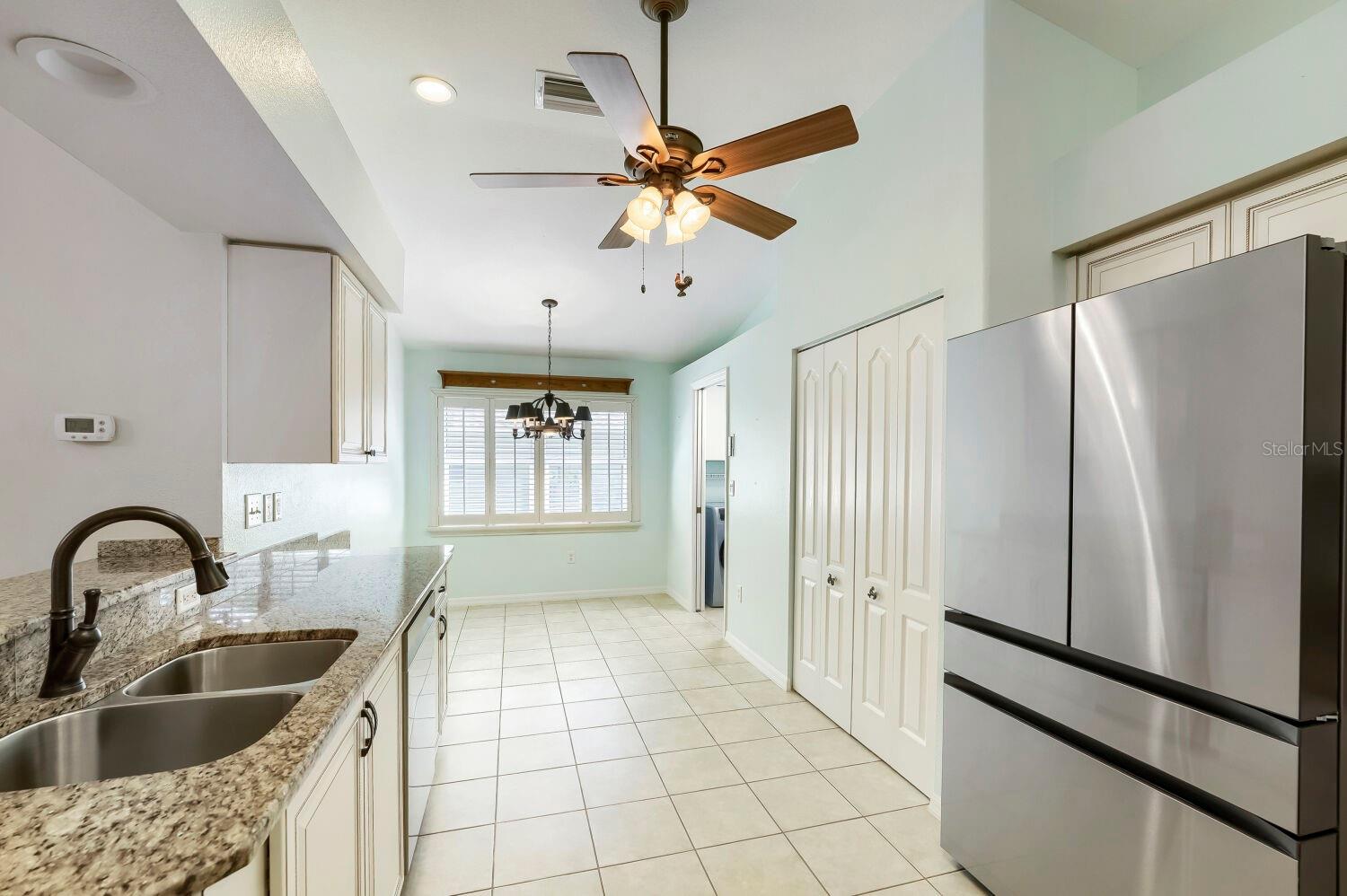 Image 9 of 27 For 11337 Clear Oak Cir