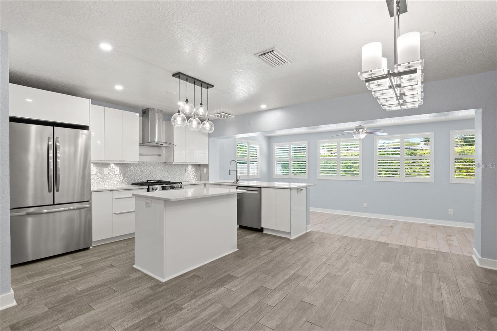 Image 10 of 36 For 4276 14th Lane Ne