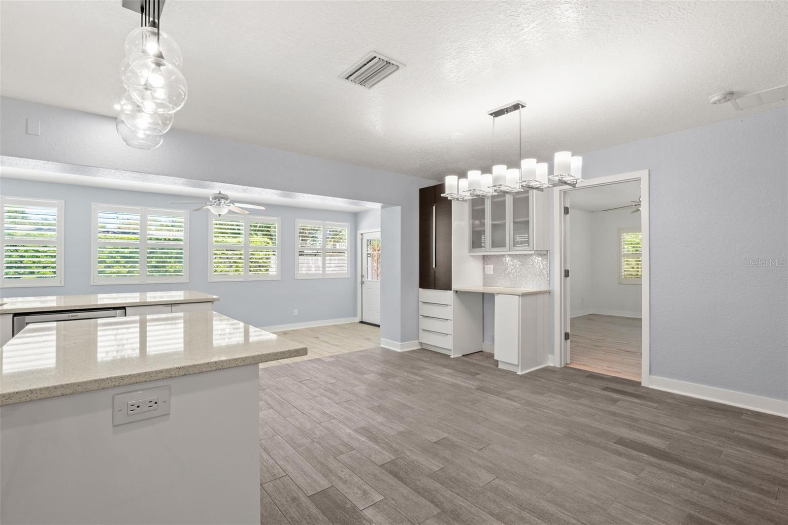 Image 11 of 36 For 4276 14th Lane Ne