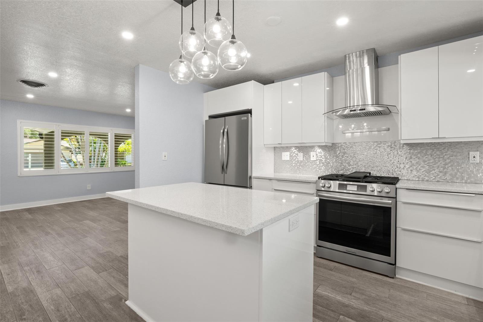 Image 14 of 36 For 4276 14th Lane Ne