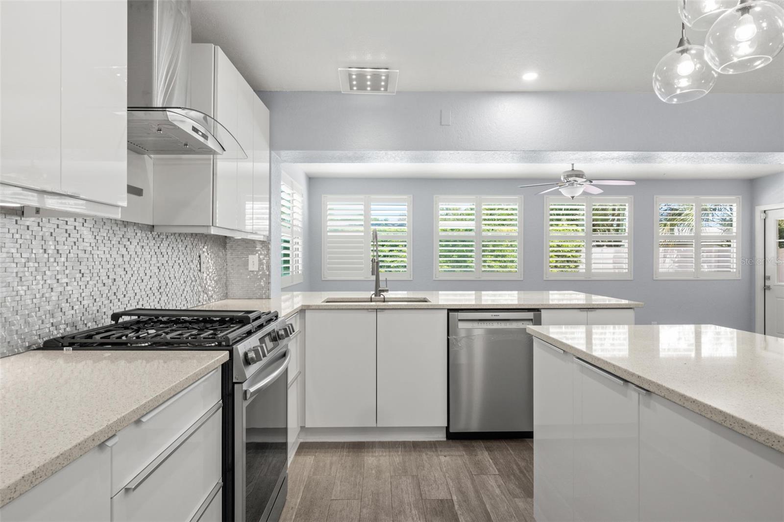 Image 16 of 36 For 4276 14th Lane Ne