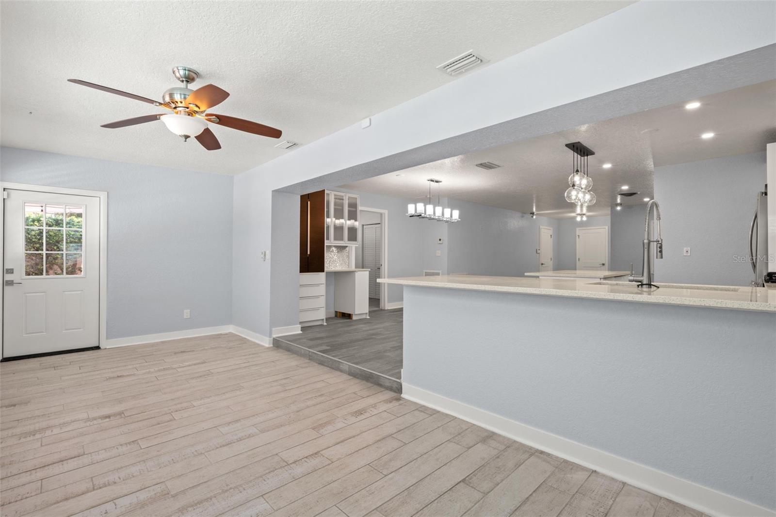 Image 19 of 36 For 4276 14th Lane Ne