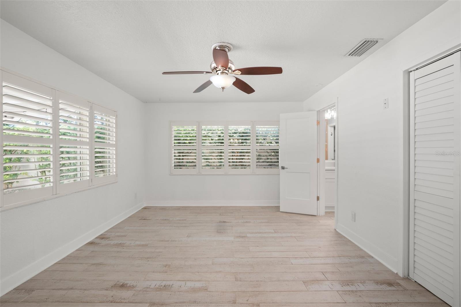 Image 25 of 36 For 4276 14th Lane Ne