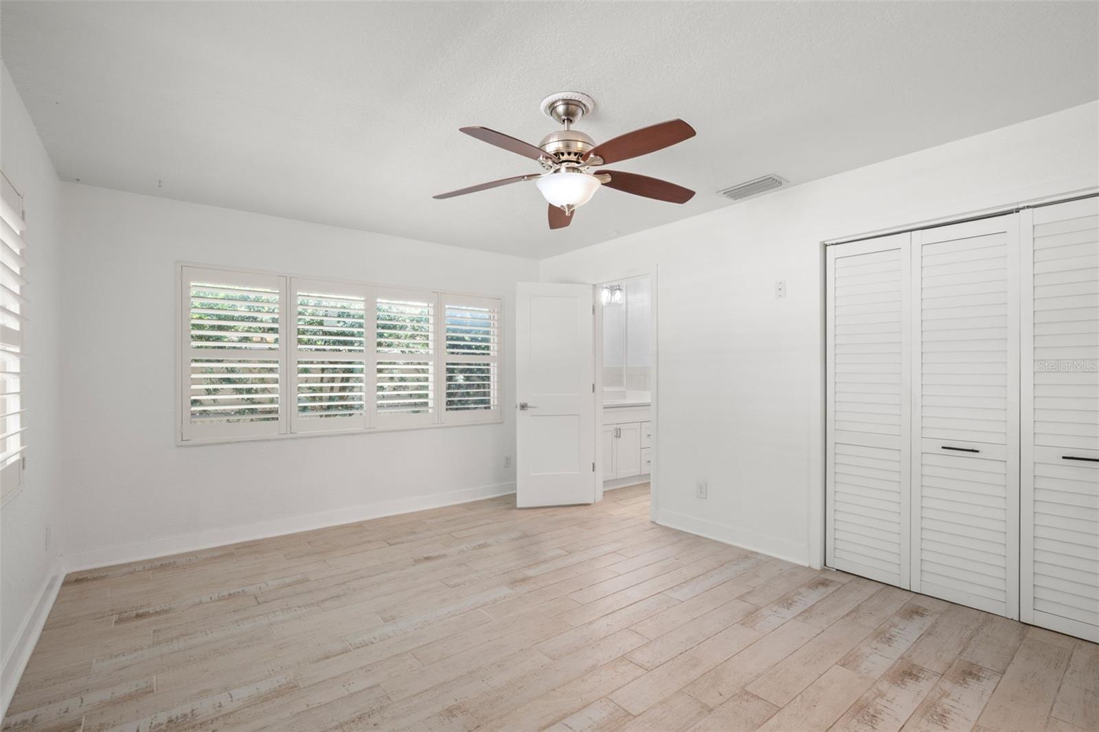 Image 26 of 36 For 4276 14th Lane Ne