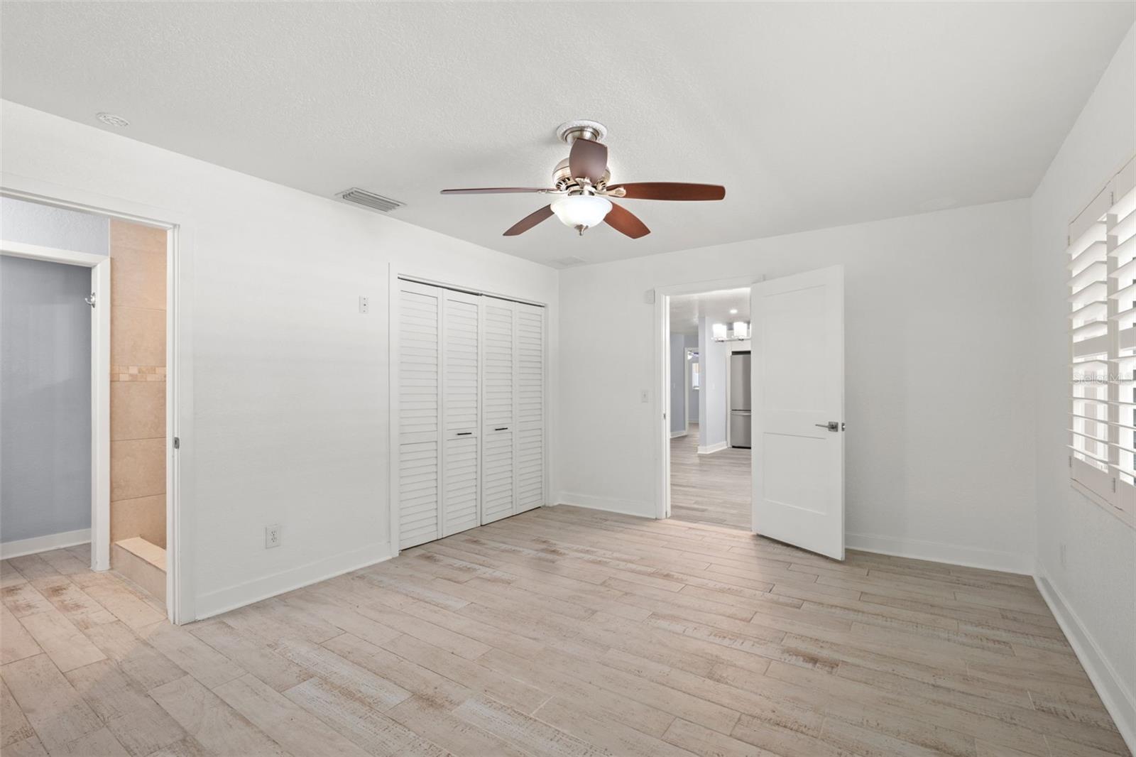 Image 27 of 36 For 4276 14th Lane Ne