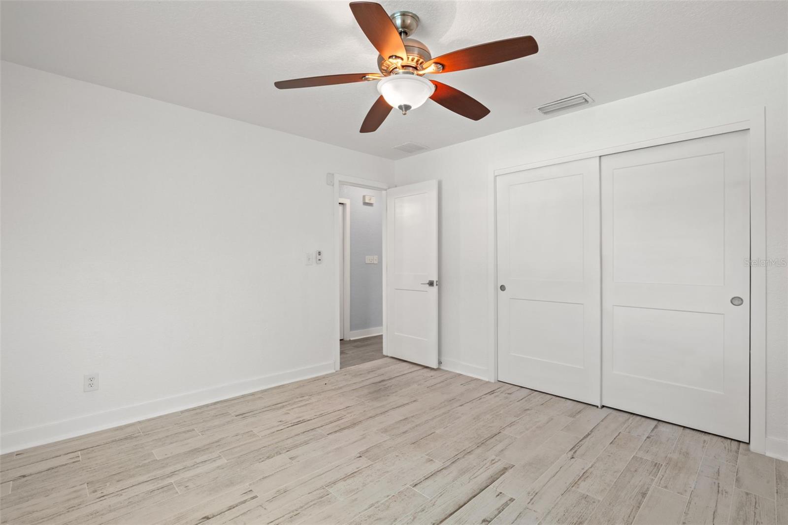 Image 32 of 36 For 4276 14th Lane Ne