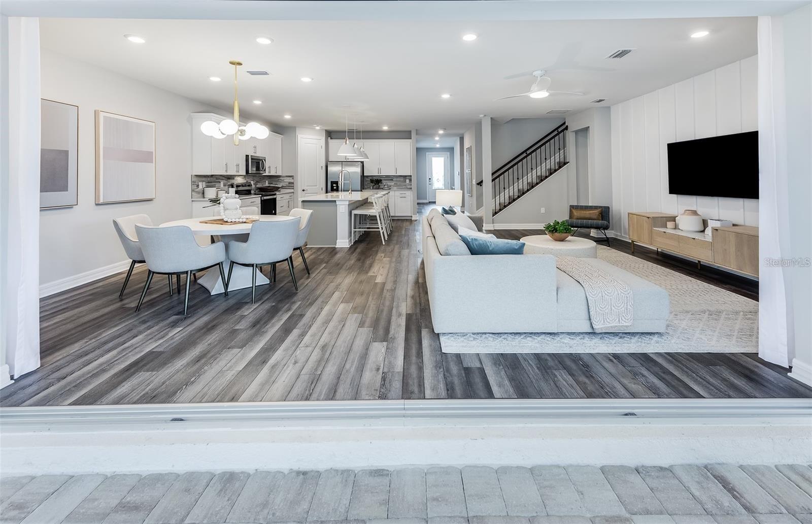 Image 11 of 13 For 7433 Summer Court