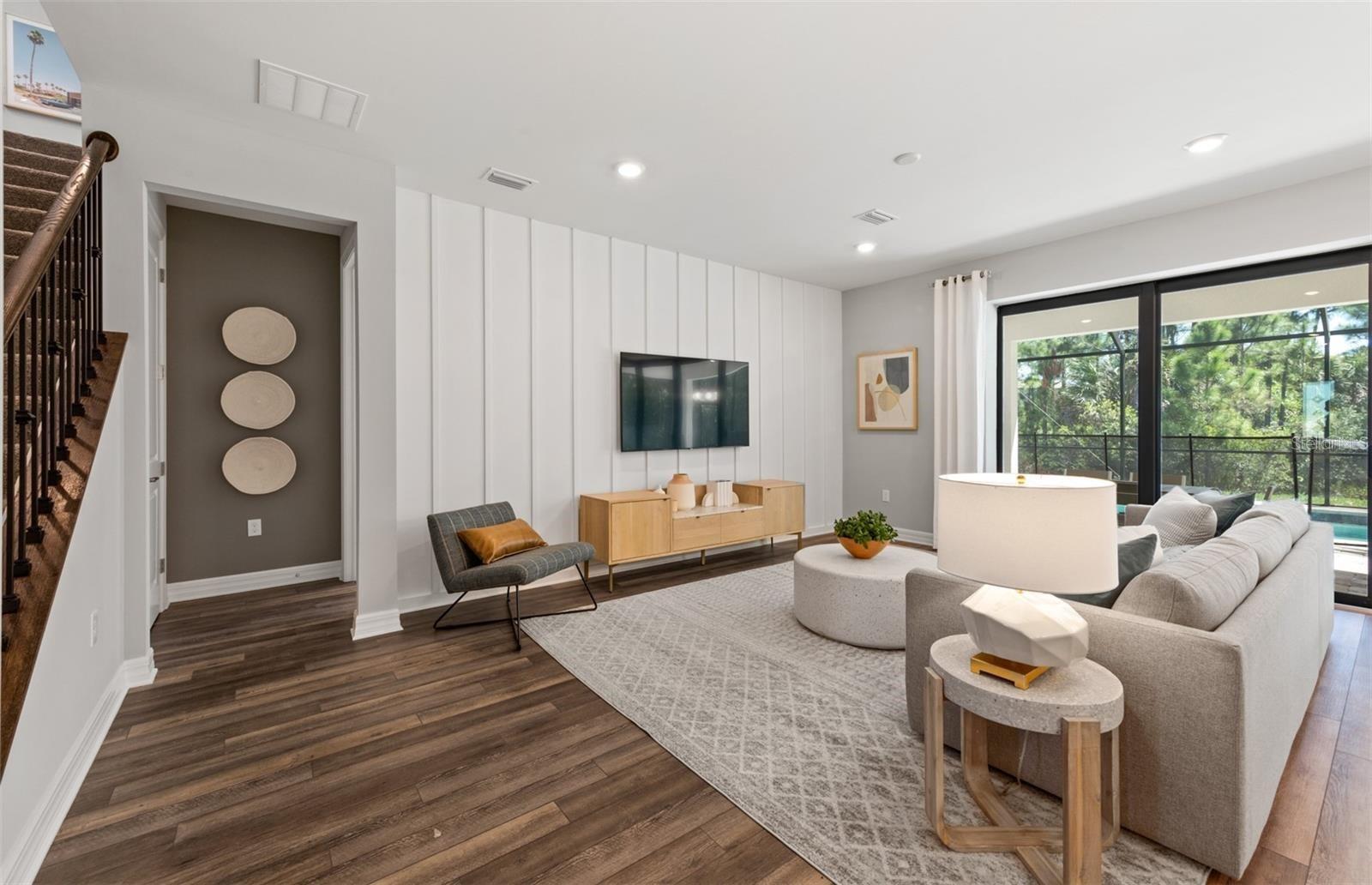 Image 7 of 13 For 7433 Summer Court