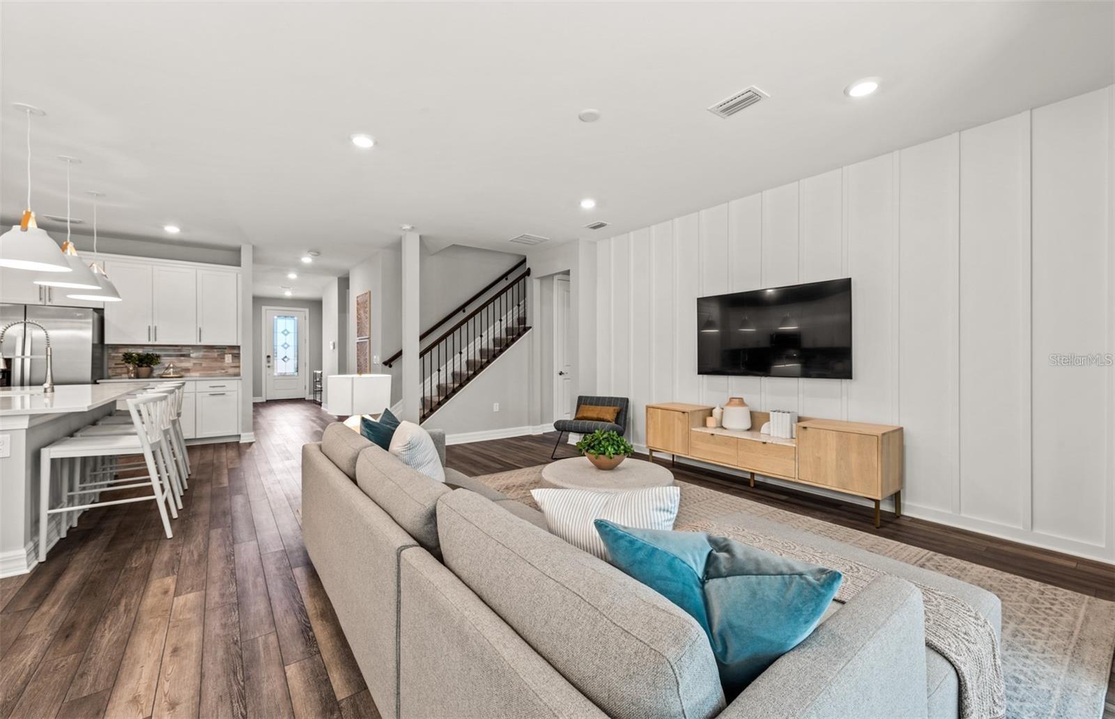 Image 8 of 13 For 7433 Summer Court