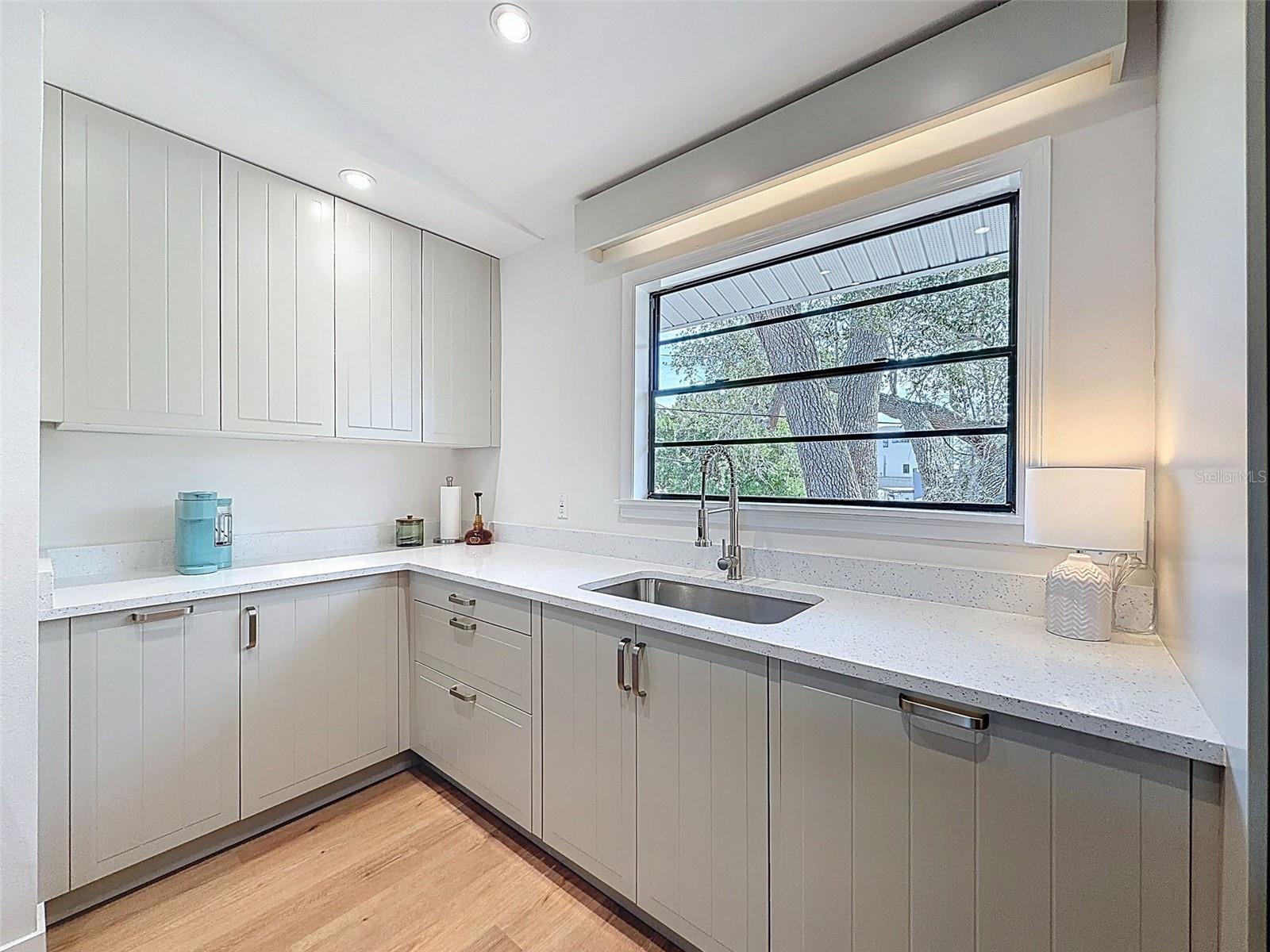 Image 14 of 29 For 1899 Shore Acres Boulevard Ne