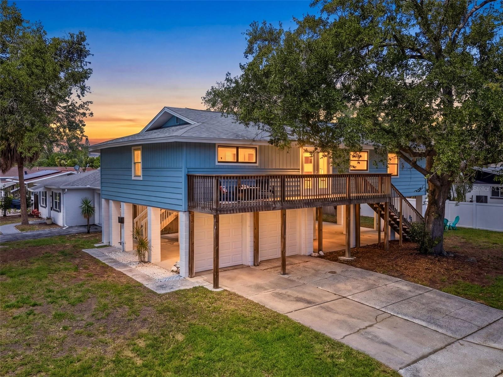 Image 6 of 29 For 1899 Shore Acres Boulevard Ne