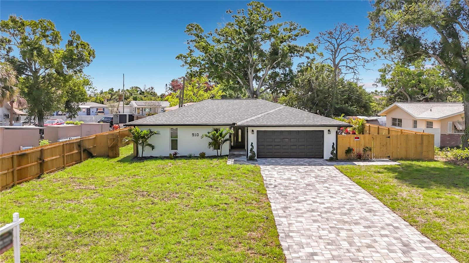 Details for 910 Alcazar Way S, ST PETERSBURG, FL 33705