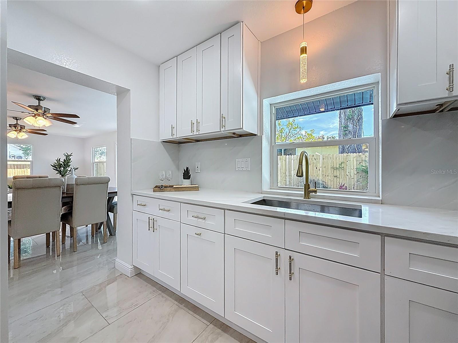 Image 17 of 46 For 910 Alcazar Way S